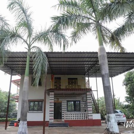 White Forest Farm House At Karjat Villa Exterior foto